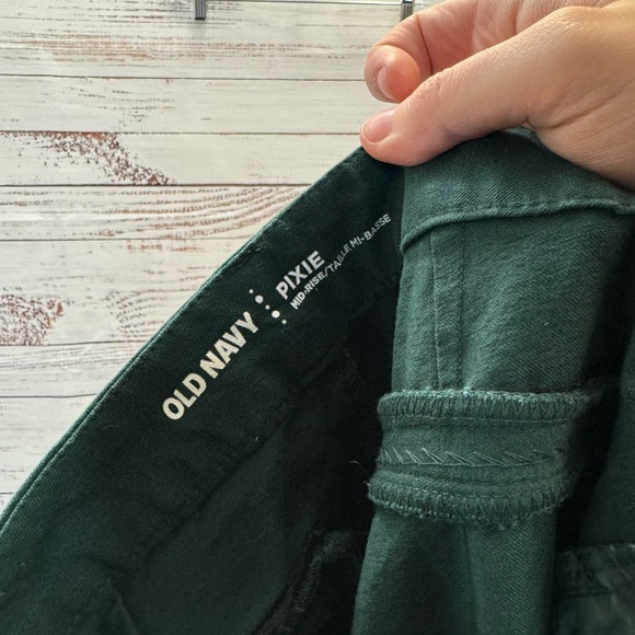 Old Navy Pixie Mid Rise Size 4 "Green" - Picture 5 of 5